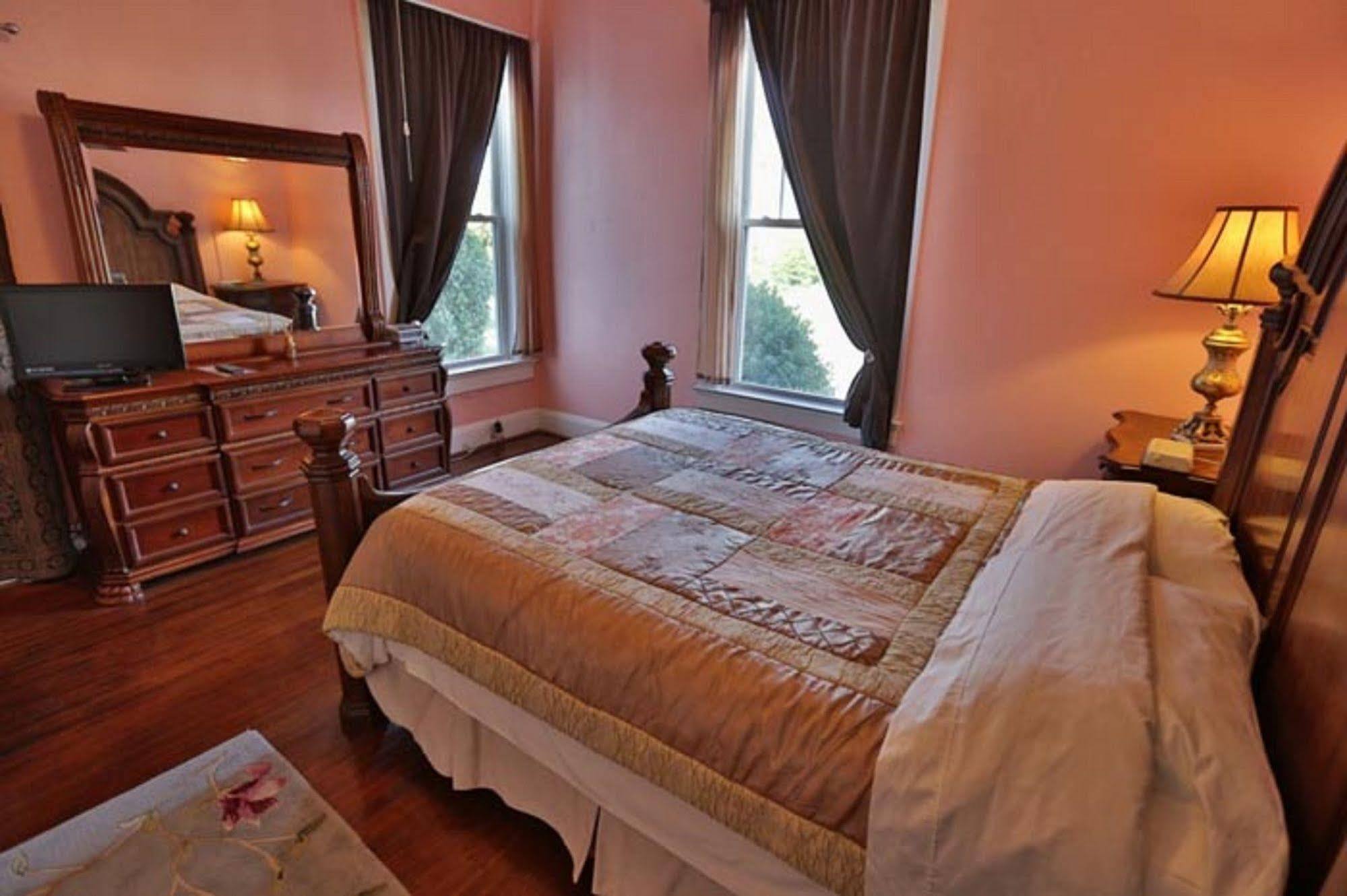 Simply Divine Otel Dunn Dış mekan fotoğraf